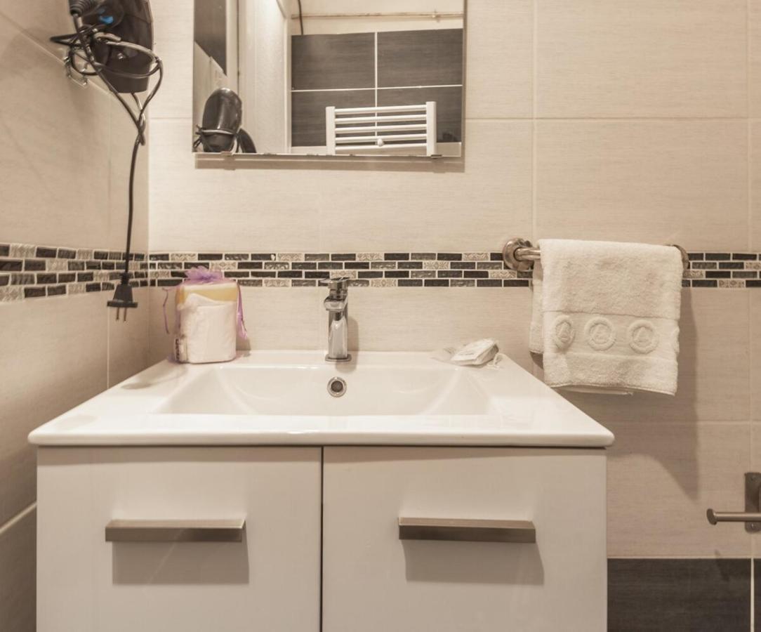 Studio For 2 Located In The City Center Lejlighed Annecy Eksteriør billede